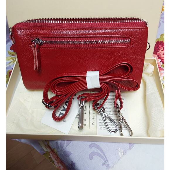 New Ladies Wallet Wristlet by Yaluxe Red Leather Clutch in Box w/ Shoulder Strap - Picture 1 of 10